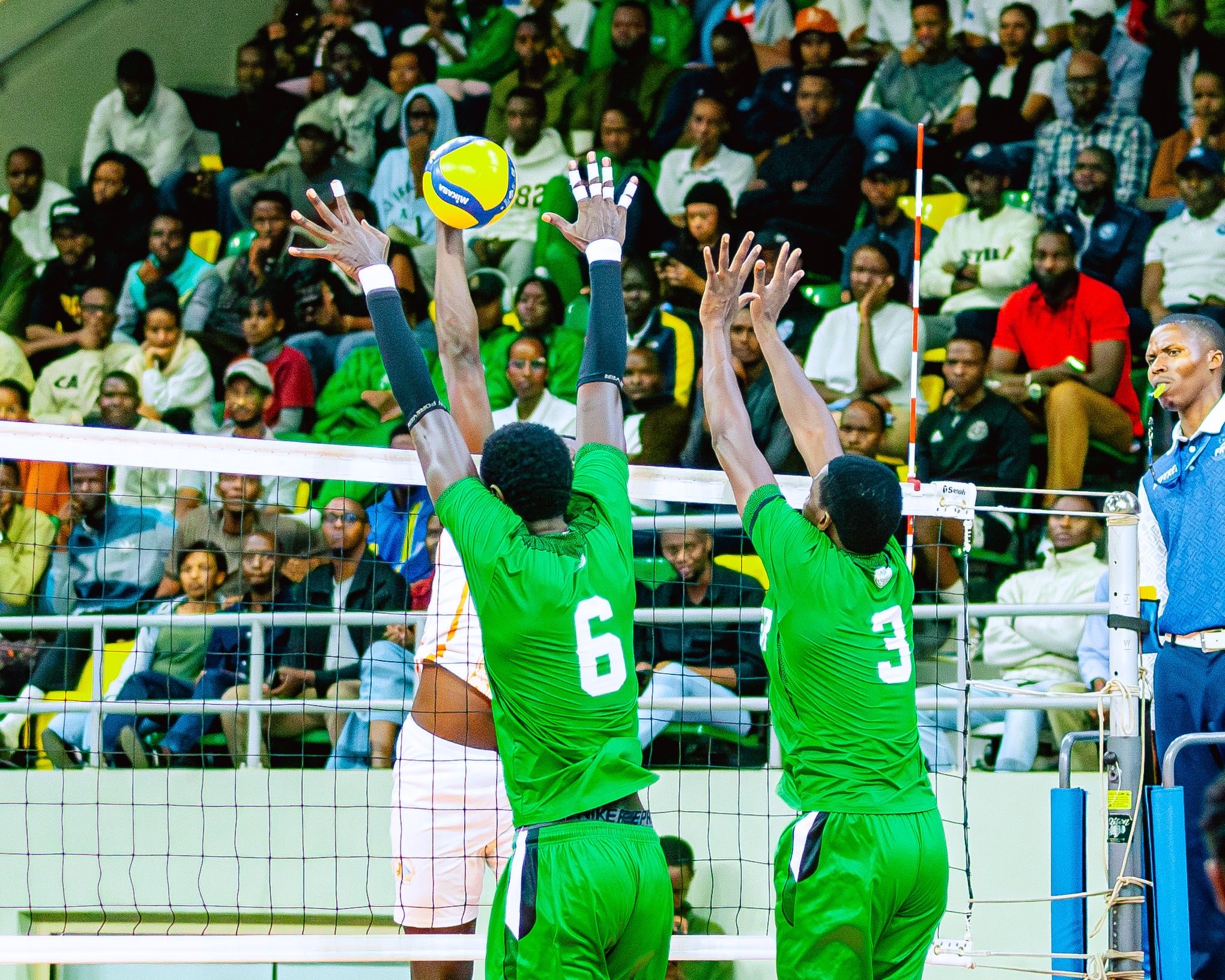 Petit Stade isanzwe yakira imikino ya shampiyona, irimo kuvugururwa
