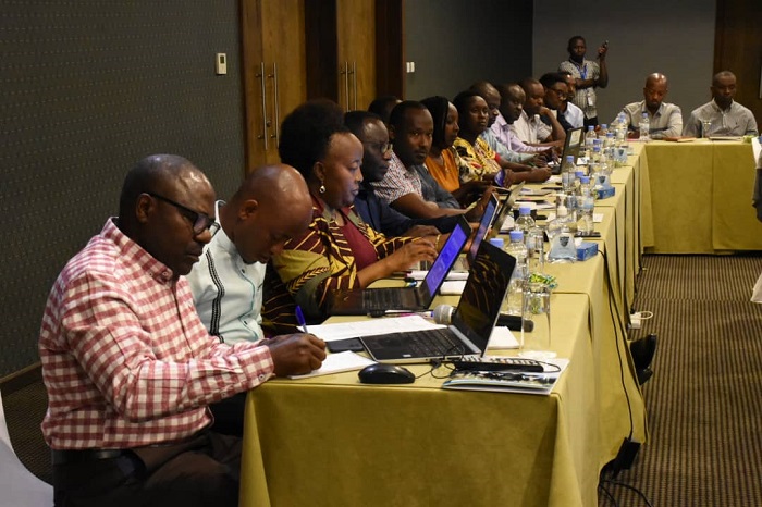 Abayobora imirenge ngo bagiye kuganira n'abafite ubutaka budakoreshwa kugira ngo bukodeshwe ababifitiye ubushobozi