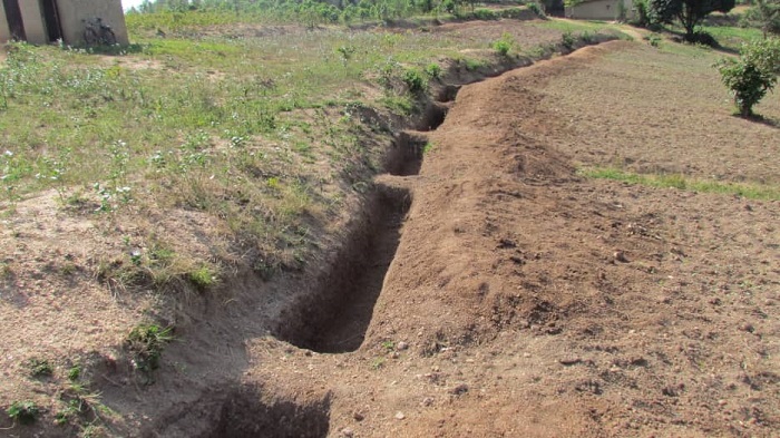 Abaturage bamwe bamaze guca imirwanyasuri ku mirima yabo