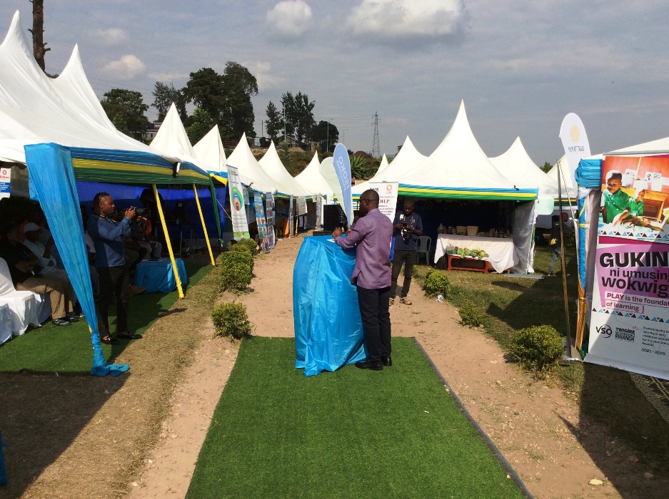 Imiryango isaga 40 ni yo yitabiriye imurikabikorwa