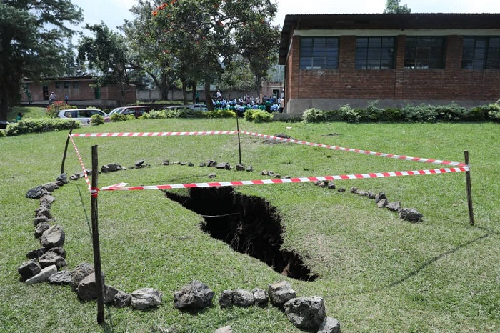 Imitingito ikomeje kwangiza