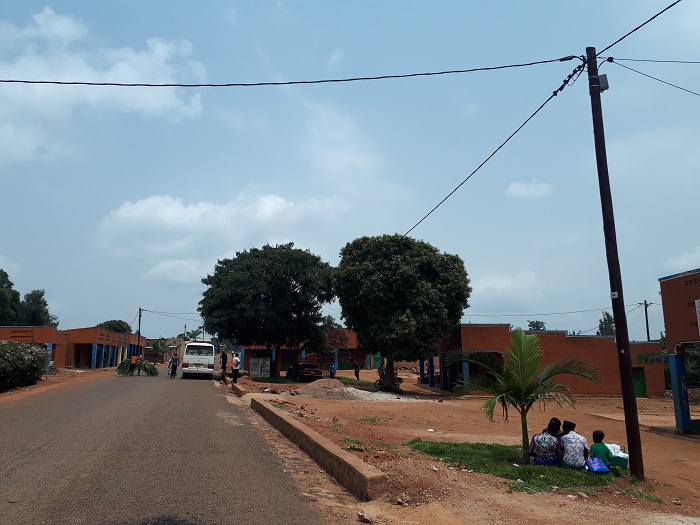 Imodoka zitwara abagenzi zatangira gufasha abaturage kugera aho bifuza kubera umuhanda mwiza