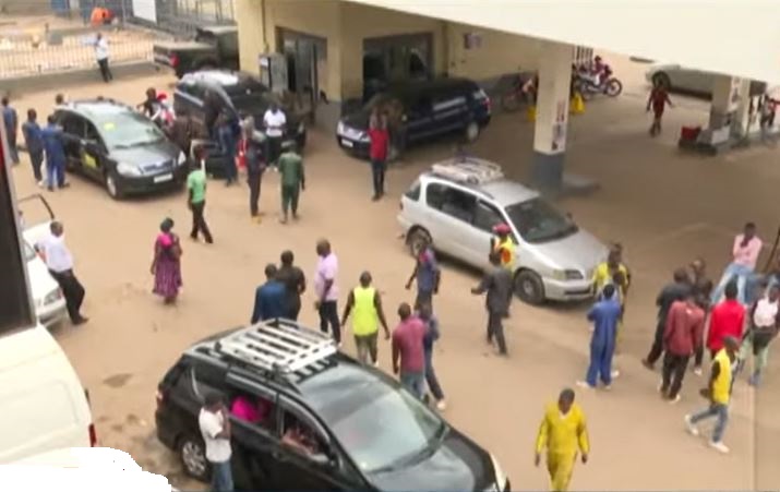 Abatwara abagenzi barasabwa kuba babifitiye uruhushya