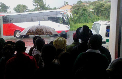 Hari ababonaga imodoka iciyeho ukabona agahinda ni kose kubera kurara badatashye.