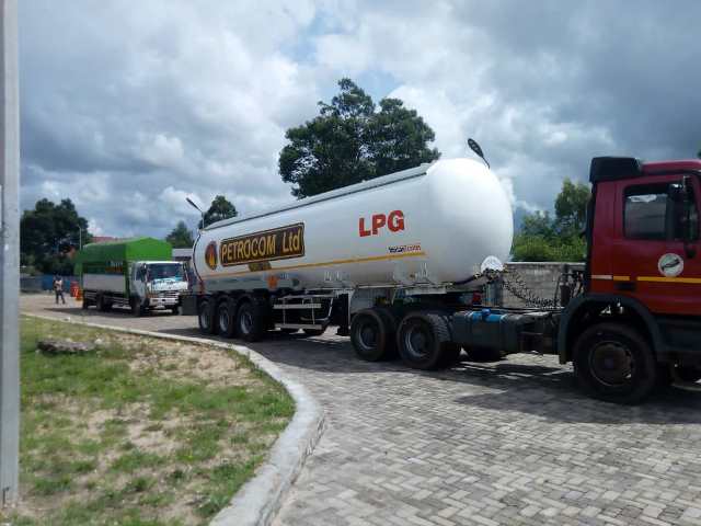 Imodoka izanye Gaz yo gutekesha i Muhanga