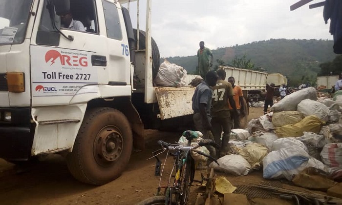 Imodoka ya REG yahise ipakira ibyafashwe