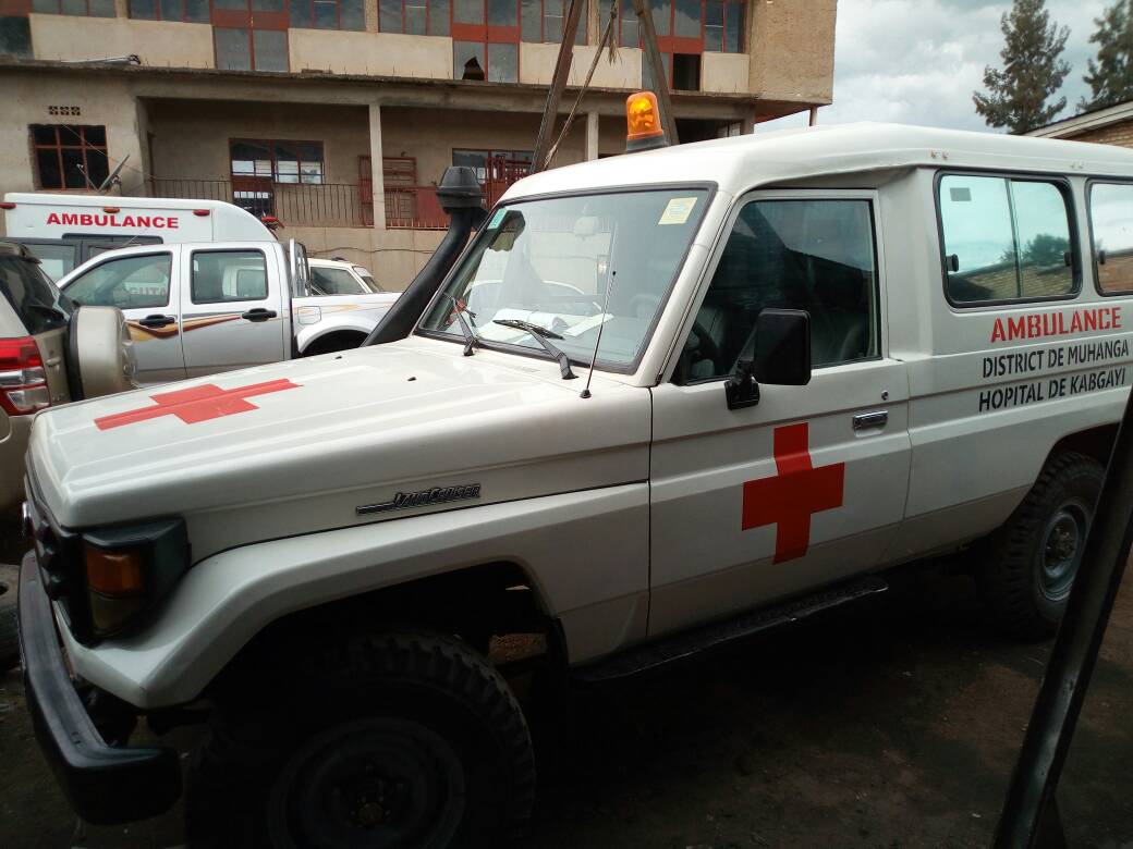 Imodoka zitwara abarwayi ku bitaro bya kabgayi zisimburana mu magaraji kubera gusaza