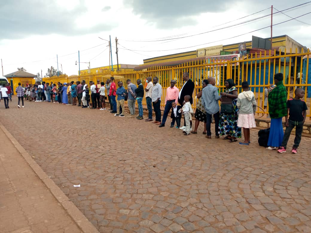 Abagenda muri Kigali ngo bagowe no kubona imodoka