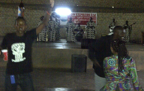 Bari biteguye kuyubyina kakahava.