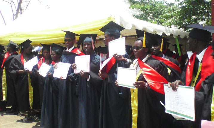 Impamyabumenyi bazitahanye.