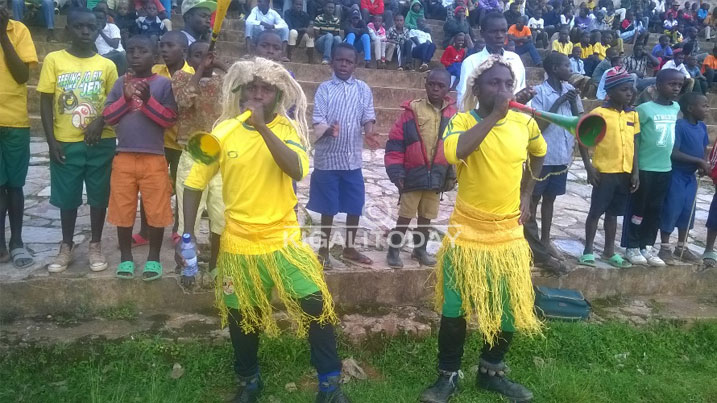 Impanga zifana zambaye kimwe