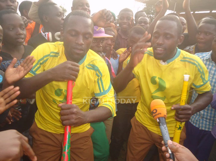 Ni impanga bakanakunda gufana hamwe