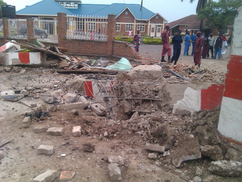 Yinjiye imbere mu bitaro igarukira imbere y'inzu y'indembe (urgence).