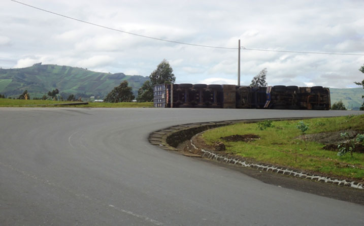 Iyi modoka imaze icyumweru yarakoze impanuka.