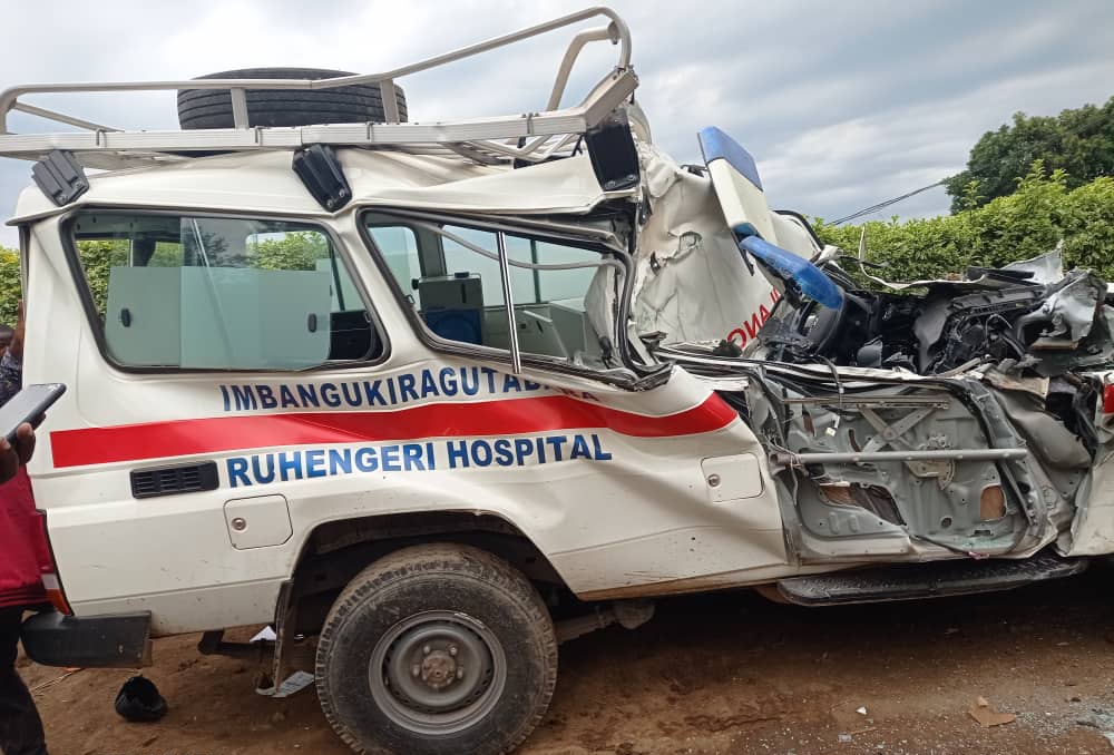 Imodoka yangiritse bikomeye