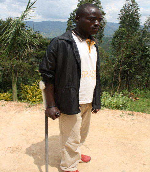 Yanavunitse igufwa ry'akaguru.