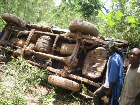 Imodoka yaguye irabirinduka