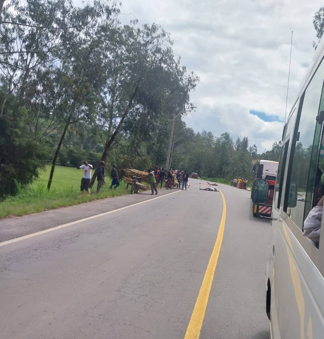 Umuntu umwe yaguye muri iyi mpanuka, undi arakomereka bikomeye, ariko na ye nyuma yitaba Imana