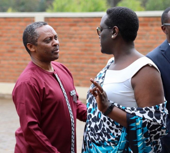 Minisitiri Shyaka Anastase na we yitabiriye umuhango wo gutaha urwo rugo rushya rw'Intwaza i Rusizi