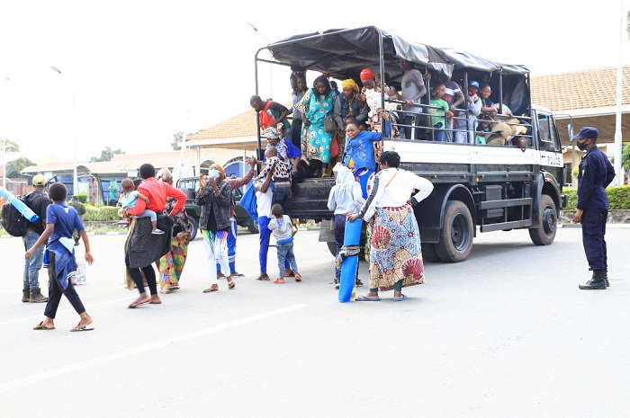 Abagera ku 1,200 ni bo bazindutse basubira iwabo