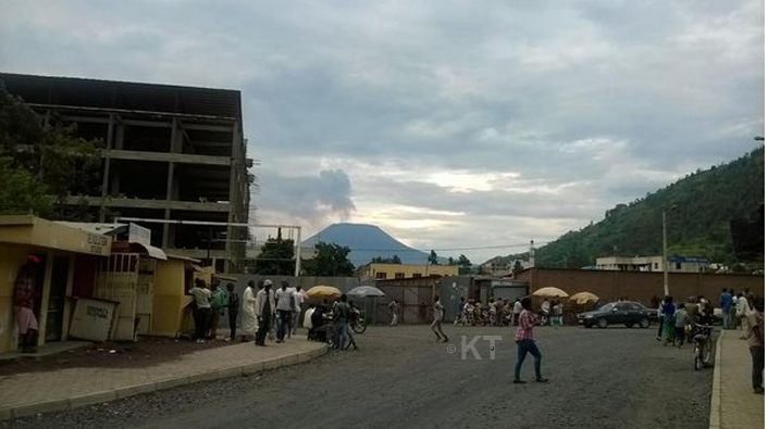 Imyotsi isohoka mu ndiba ya Nyiragongo nuri mu mujyi wa Gisenyi arayibona 