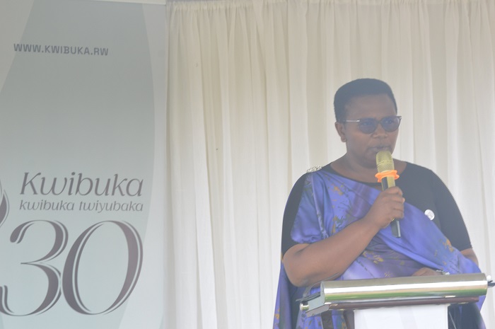 Nyirajyambere avuga ko kwica umugore n'umwana ari ukuzimya umuryango