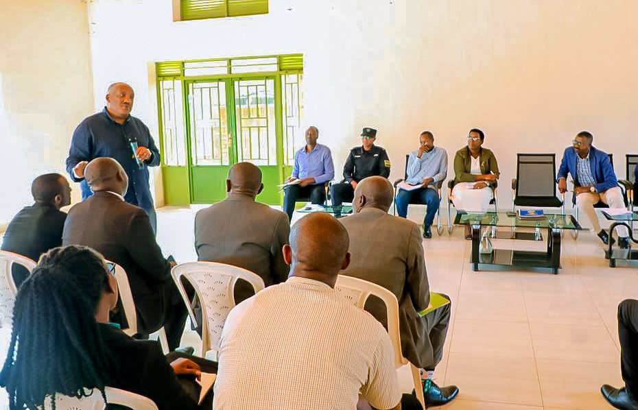 Hon. Dusingizemungu mu biganiro n