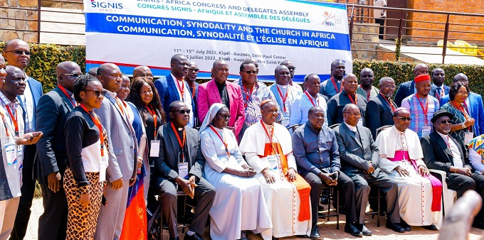 Itangazamakuru rya Kiliziya risabwa kwigisha Urukundo 