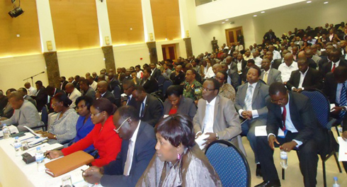 Bamwe mu bagize Guverinoma, abayobozi b