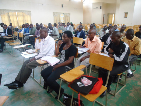 Abitabiriye inama ku mikorere y'inganda za kawa mu karere ka Gakenke yo kuri uyu wa 18/04/2013. (Foto:L. Nshimiyimana)