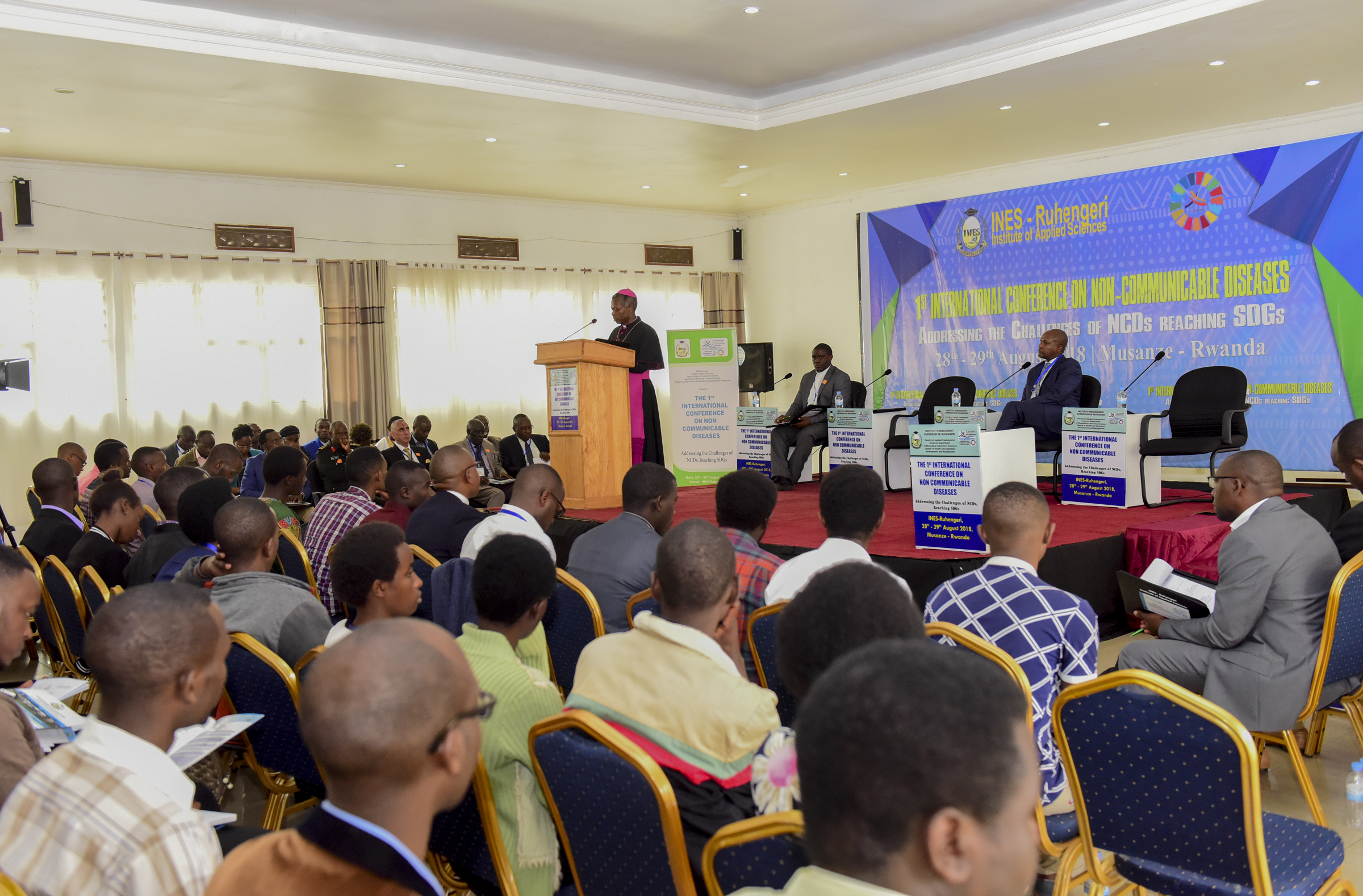 Inama nyunguranabitekerezo yakozwe mu biganiro