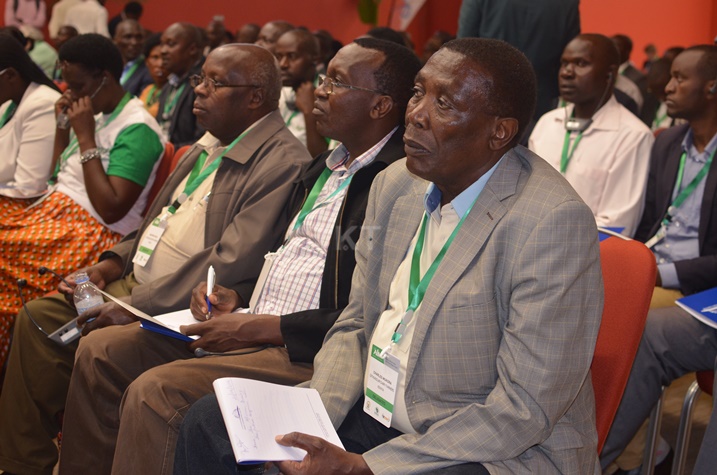 Inama yitabiriwe n'abantu bo mu bihugu binyuranye.