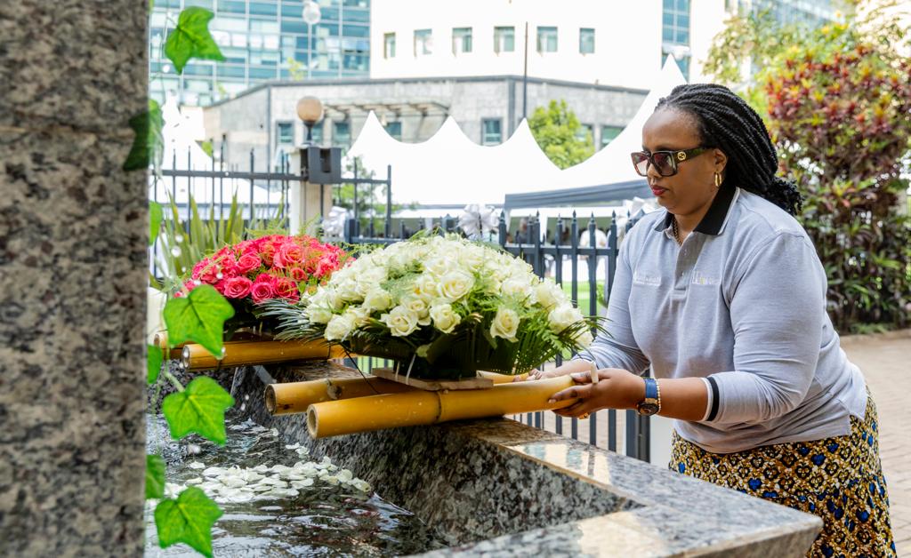 Bashyize indabo ku rwibutso rwa Jenoside rwa BK