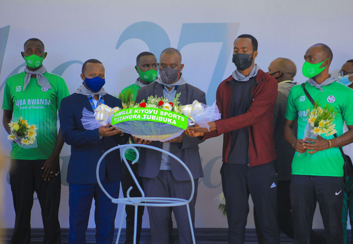 Bashyira indabo ahashyinguye abarenga ibihumbi 250