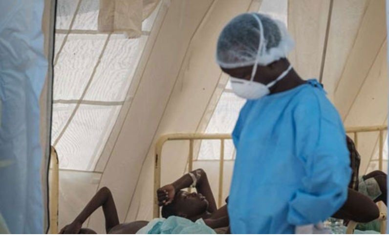 Abaganga barimo kwita ku barwayi ba Cholera bamaze kuba benshi cyane