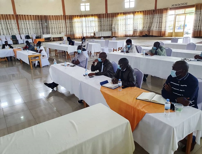 Biyemeje gukaza ubukangurambaga mu gusobanurira abaturage indyo yuzuye