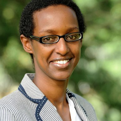 Inès Mpambara uherutse kugirwa Minisitiri, yasimbuwe na Bakuramutsa Feza Urujeni ku buyobozi bw'Ibiro bya Nyakubahwa Perezida wa Repubulika