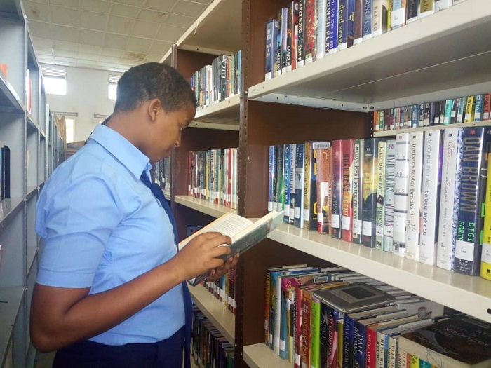 Basuye n'isomero rya Ines-Ruhengeri