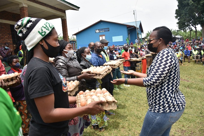 Minisitiri Ingabire Assoumpta yashimiye abatuye Akarere ka Burera ku ngamba bafashe zo kurwanya imirire mibi mu bana