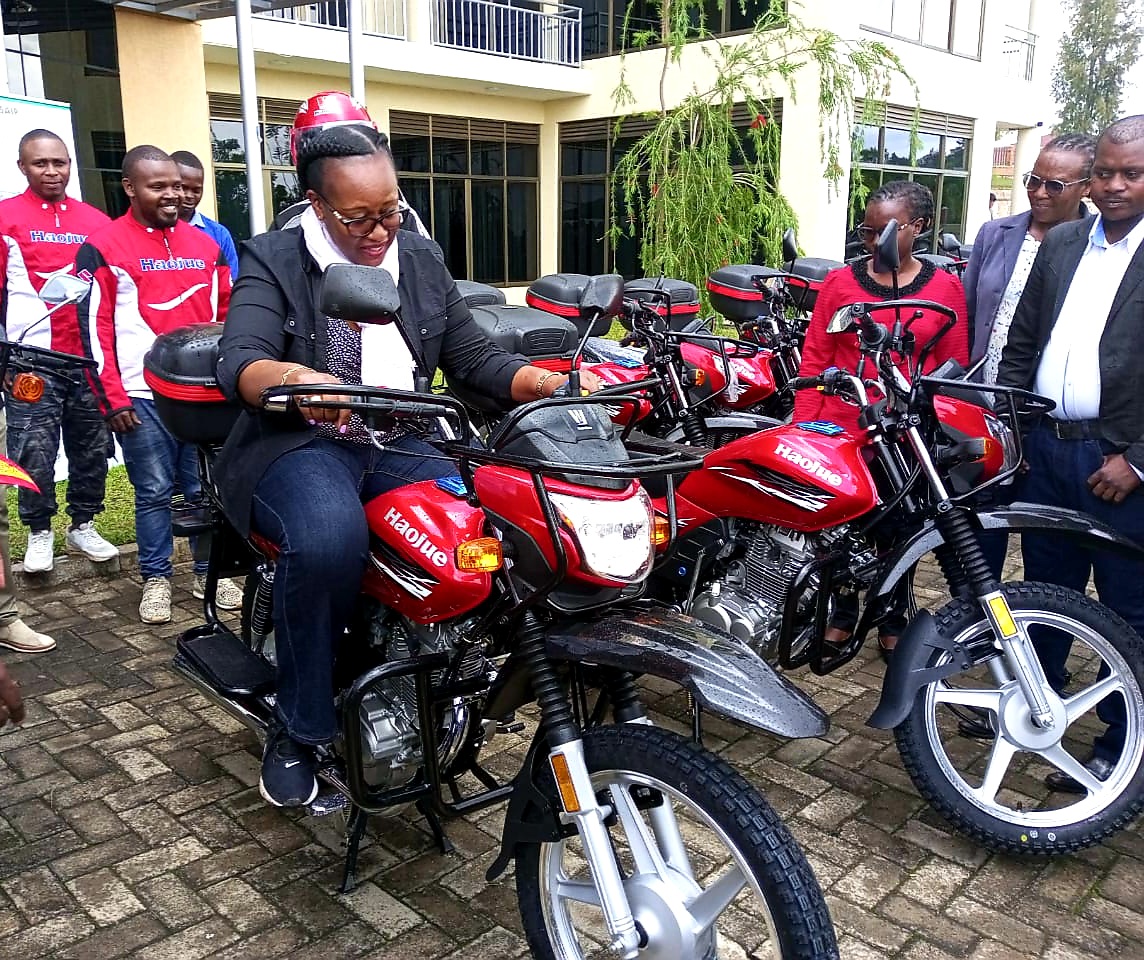 Umunyamabanga wa Leta muri MINALOC, Ingabire Assumpta, na we yabahaye urugero rw