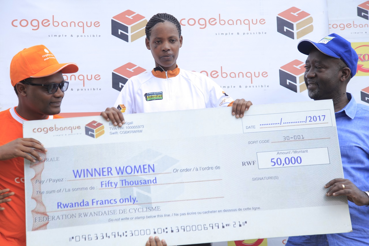 Ingabire Beatha nawe watsinze mu bakobwa ahabwa igihembo cy'ibihumbi 50Frw.