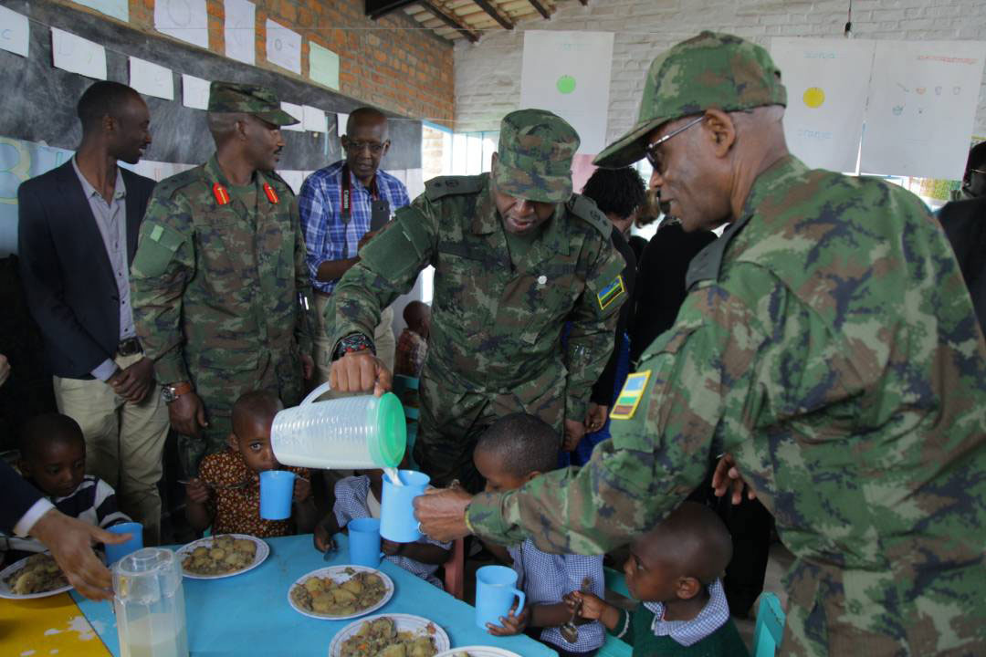 Ingabo z'u Rwanda na zo zahagurukiye urugamba rwo guhashya umwanzi w'imirire mibi mu bana