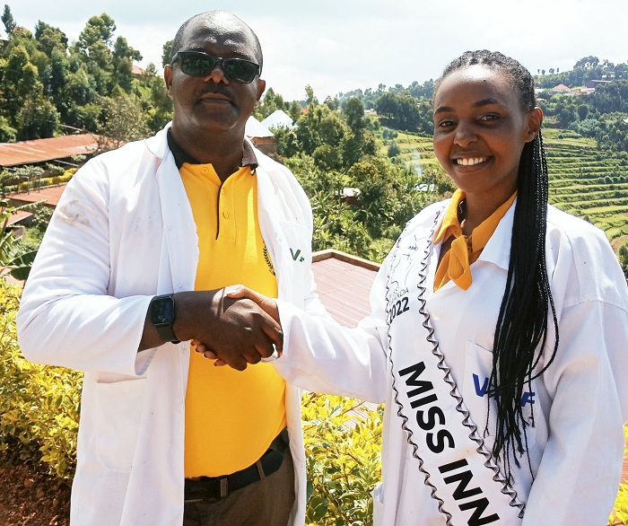 Shirimpumu avuga ko yiteguye gufasha Miss Uwimana Jeannette
