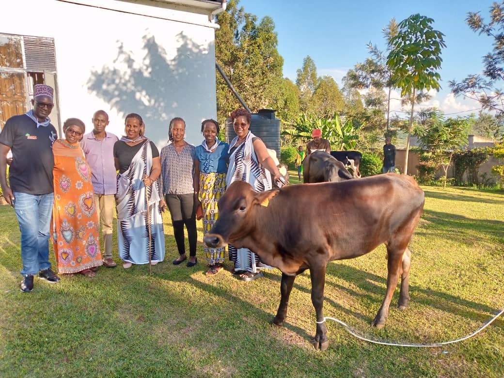 Bahamya ko inka bahawe zizabafasha kwiteza imbere