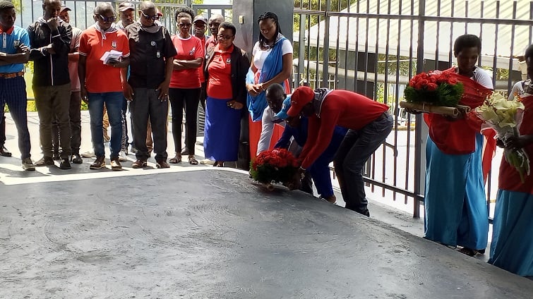 Bashyize indabo ku Rwibutso rwa Kibilira
