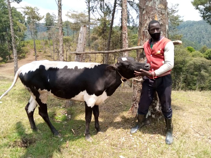 Nzamuturimana avuga ko yatanze ifumberi atiteze ibihembo, none kubibona ngo byamushimishije