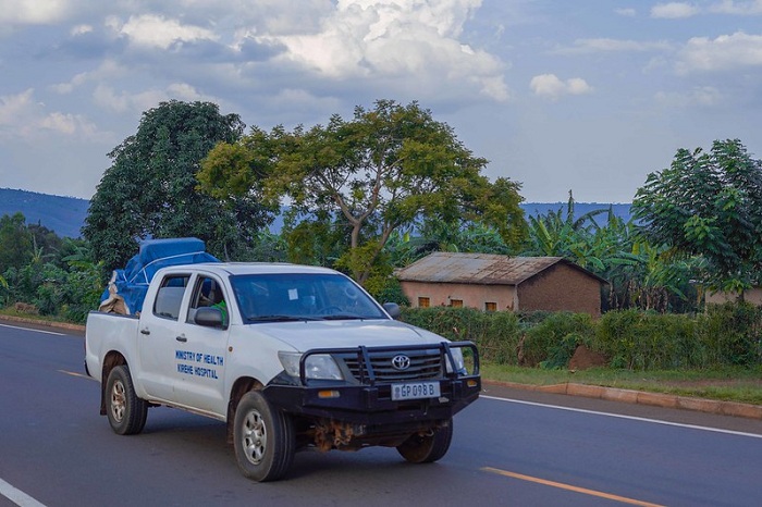 Inkingo zirimo kugezwa mu turere