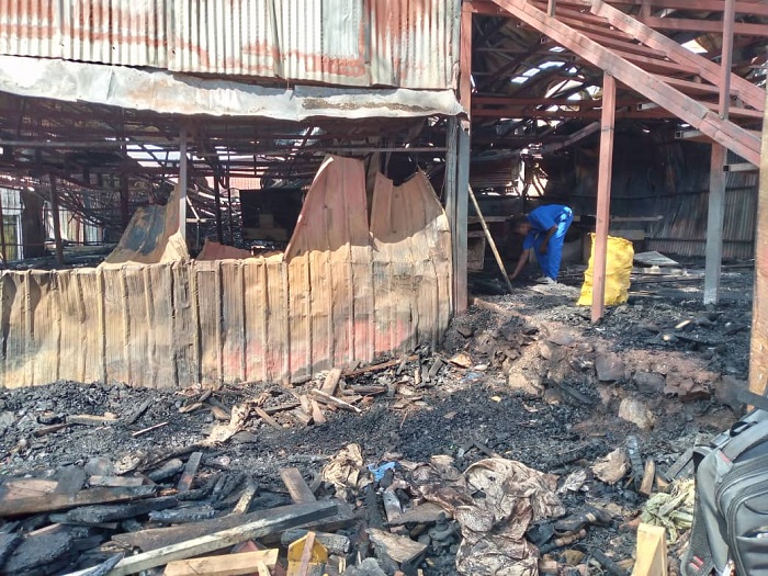 Bakomeje gushakisha igitera izi nkongi za nijoro mu gakiriro