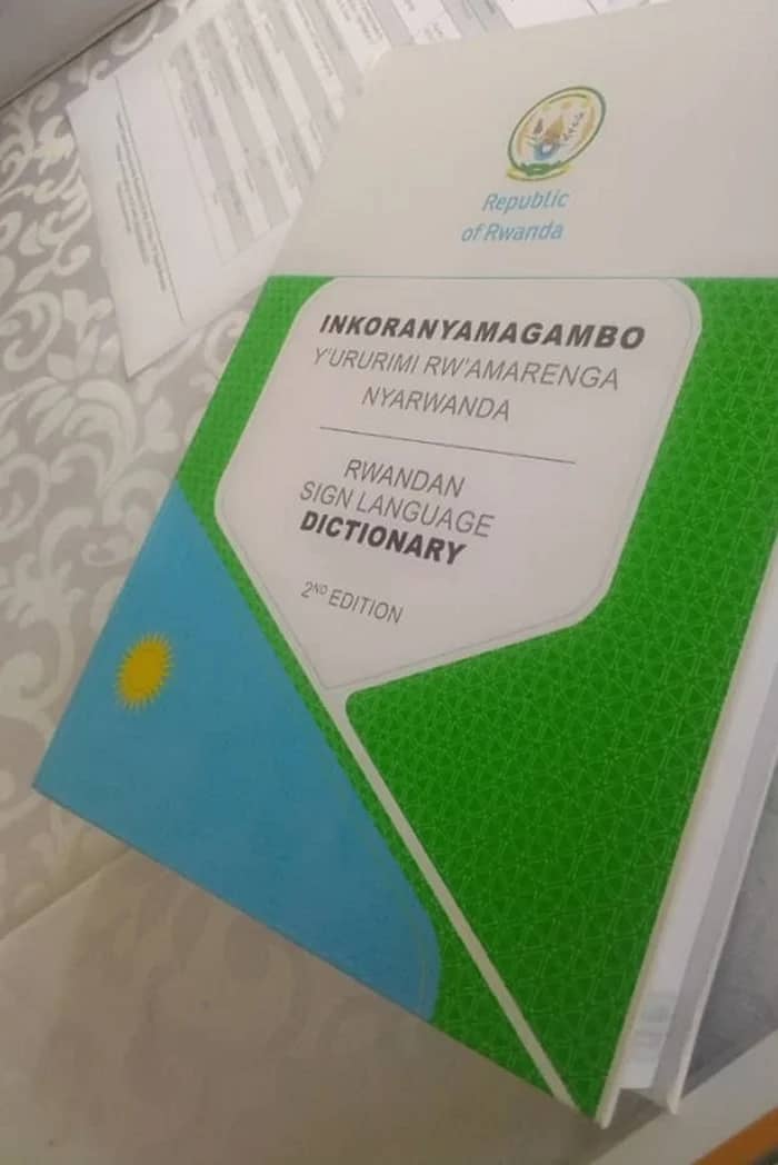 Inkoranyamagambo y'ururimi rw'amarenga yasohotse muri 2023