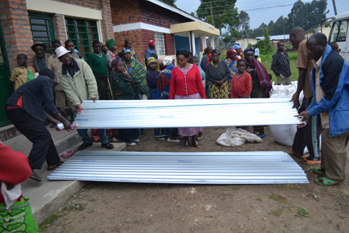 Uretse ibiribwa, abasenyewe n